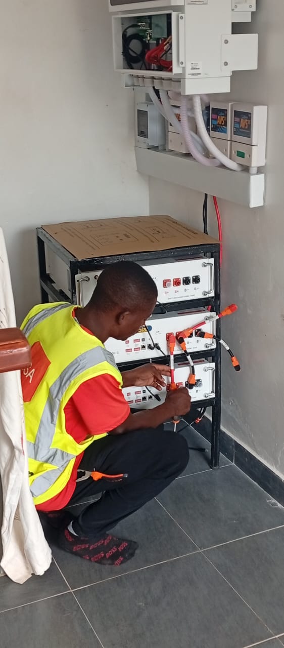 CCTV gadgets and installation tools